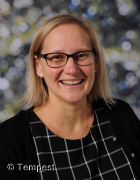 Mrs Gill Elliott